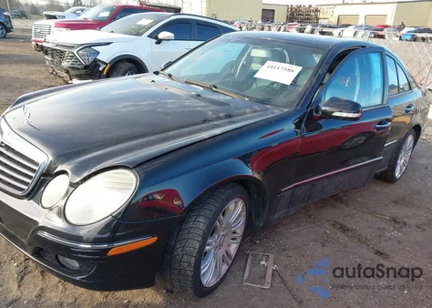 2008 Mercedes-Benz E 350 4Matic z USA, uszkodzony, nr VIN WDBUF87X38B281369